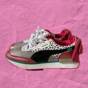 Puma Future Rider Sneakers BIG PINK BOW glitter girly sneakers sz 8.5 7C